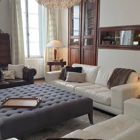 Au Bord De La Dronne Casa vacanze *