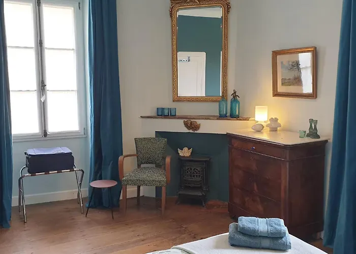 Au Bord De La Dronne Feriehus