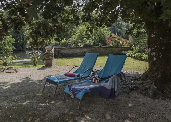 Feriehus Au Bord De La Dronne *