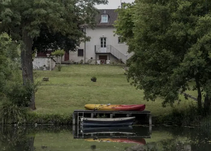 Au Bord De La Dronne *