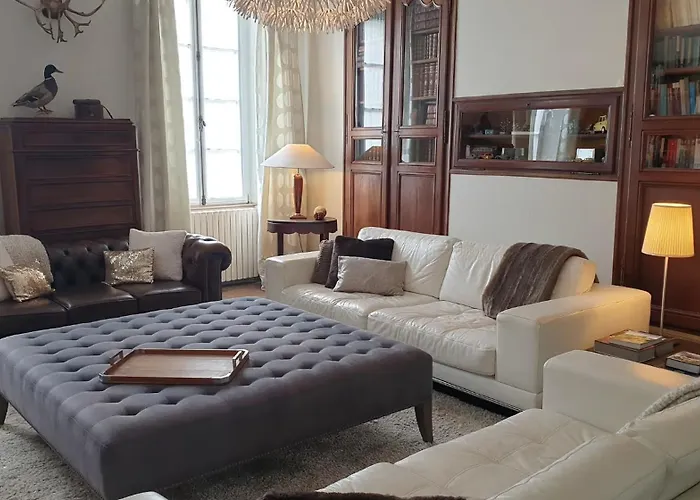 Au Bord De La Dronne Feriehus *